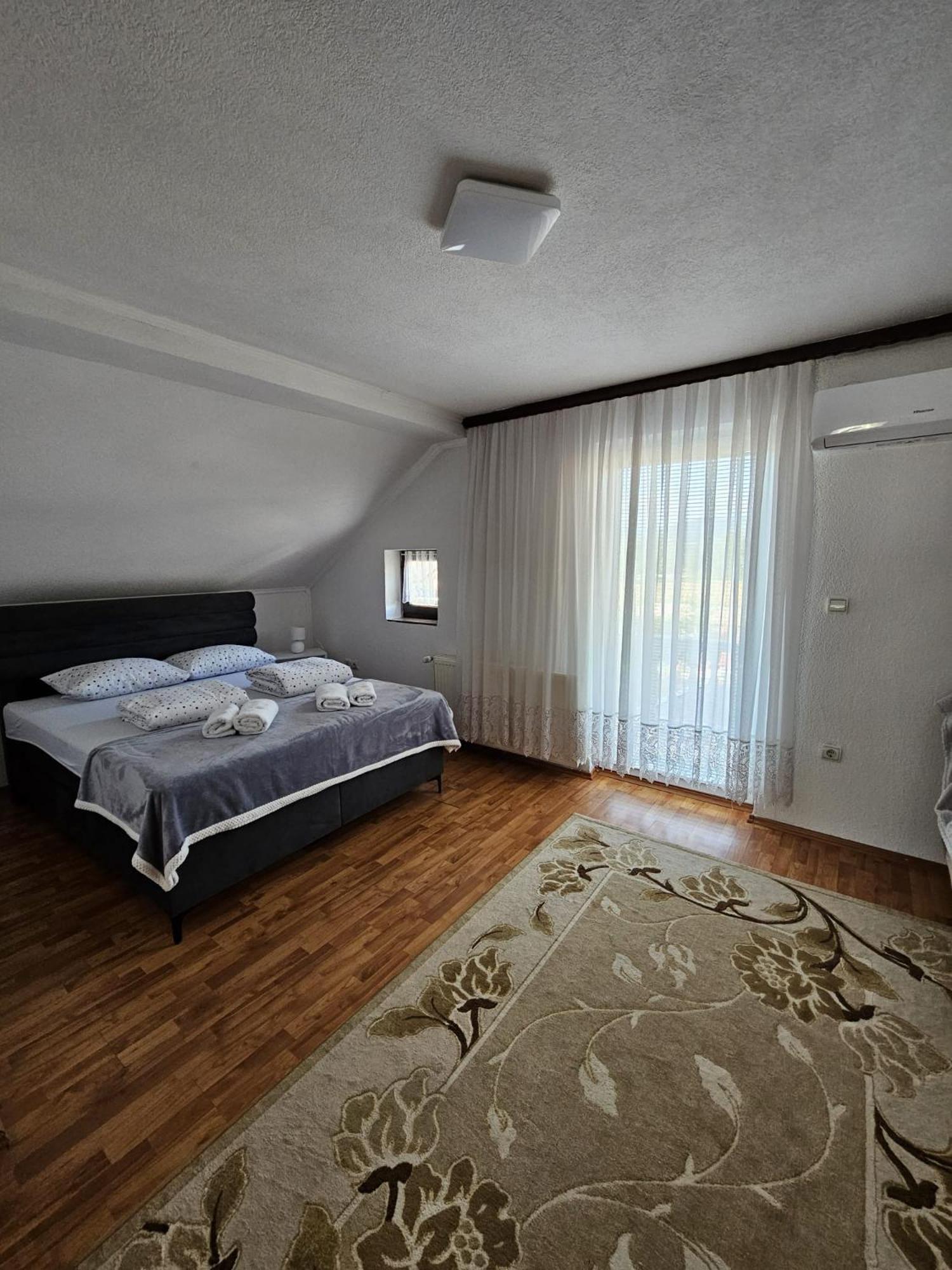 Holiday Home Peaceful Retreat Visoko Extérieur photo