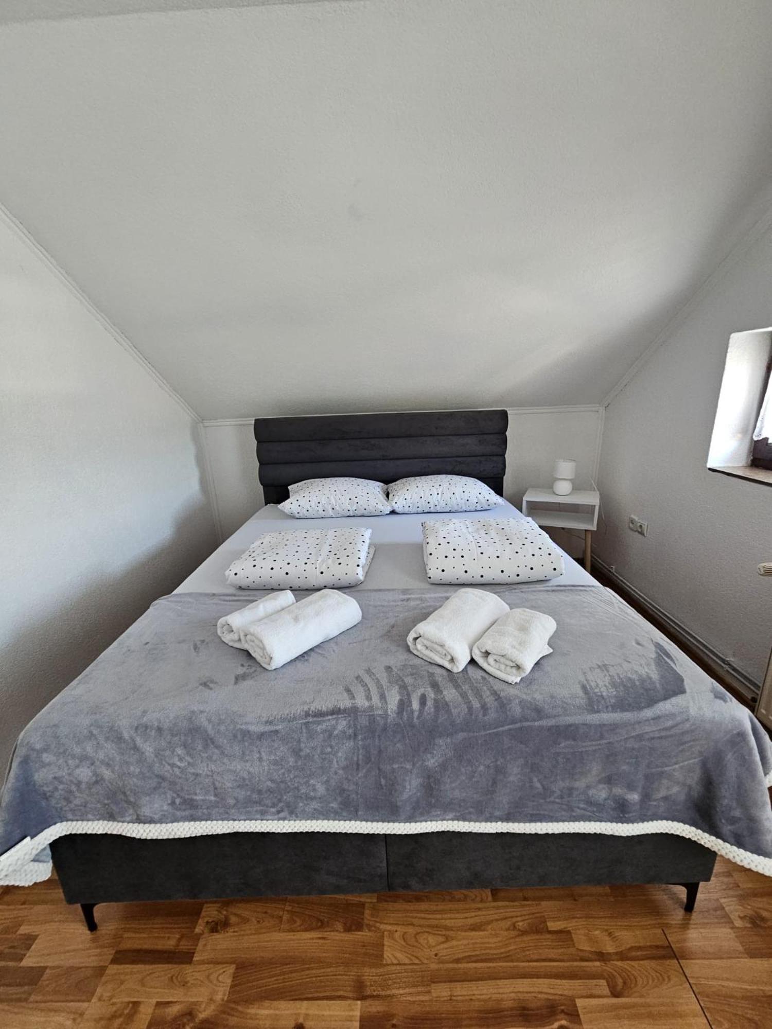 Holiday Home Peaceful Retreat Visoko Extérieur photo